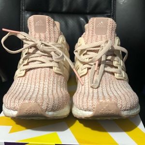 Adidas Ultra-boost size 7 - like new